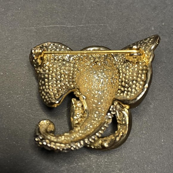 VINTAGE UNSIGNED ELEPHANT MULTI COLOR AND SKY BLUE RHINESTONE BROOCH - Picture 5 of 5